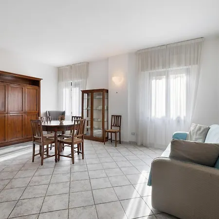 12 Mehari Apartament