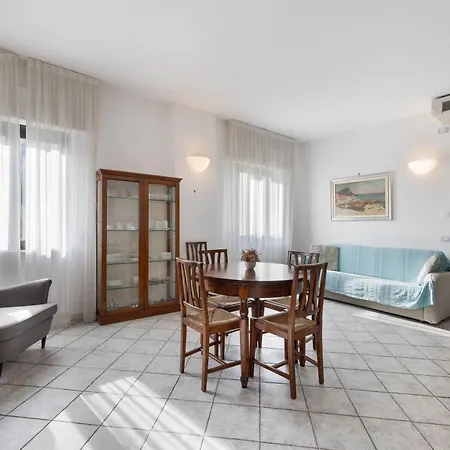 12 Mehari Appartement *